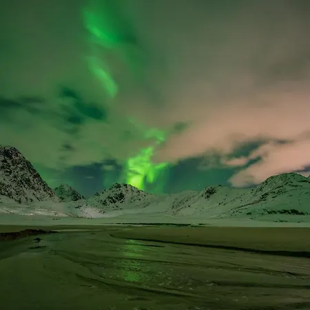 Med Flott Havutsikt Ved Hauklandstranden بيت للعطل ليكنيز