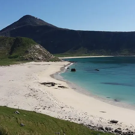 Med Flott Havutsikt Ved Hauklandstranden Leknes