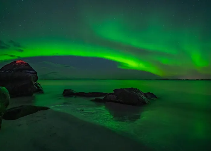 Med Flott Havutsikt Ved Hauklandstranden