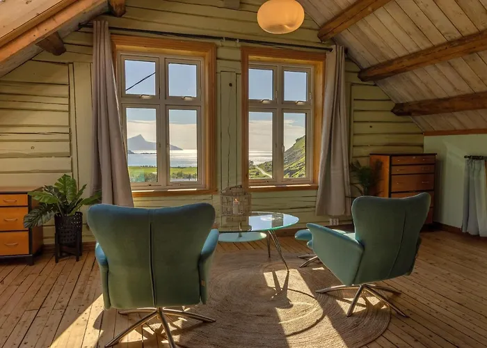Med Flott Havutsikt Ved Hauklandstranden