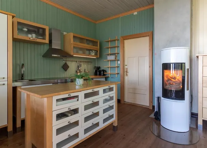 Med Flott Havutsikt Ved Hauklandstranden * Leknes