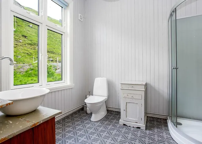 Holiday home Med Flott Havutsikt Ved Hauklandstranden