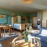 Med Flott Havutsikt Ved Hauklandstranden 펜션