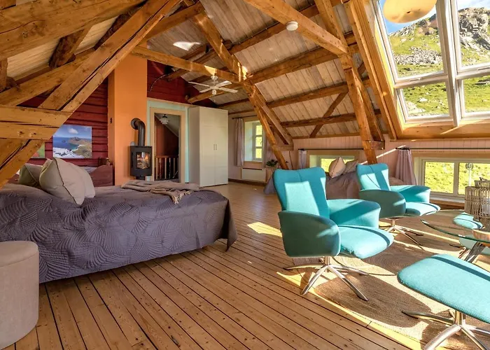 Med Flott Havutsikt Ved Hauklandstranden